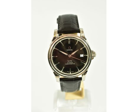 AN OMEGA DE VILLE AUTOMATIC CO-AXIAL CHRONOMETER WRISTWATCH, black dial with baton markers, date window at three o'clock, app