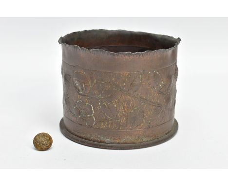 WORLD WAR ONE ERA SHELL CASE FASHIONED INTO TRENCH ART DESIGN, approx 9.5 cm tall, 12cm diameter, marked to base Aug 1917 FN 