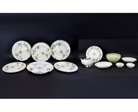 A Collection Of Modern Tableware (15) Items in total. Comprises of 5 floral dinner plates approx 11 inches, 2 small Royal Wor