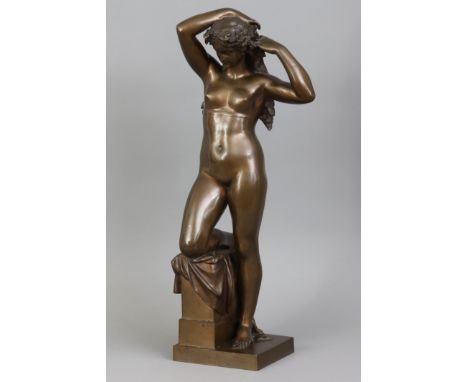 ERNST JULIUS HÄHNEL (1811-1891) Bronzefigur "Bacchantin" (um 1877)stehende Darstellung, ein Knie auf einer Säule rastend und 