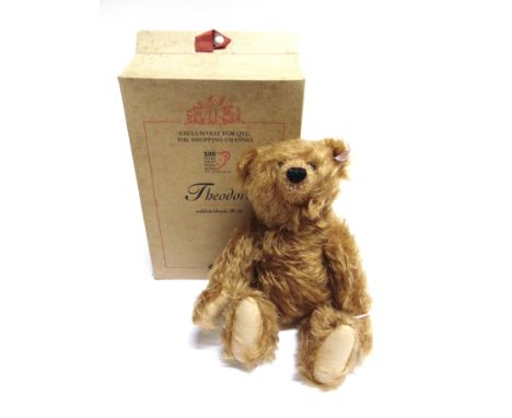 A STEIFF COLLECTOR'S TEDDY BEAR 'THEODORE', EXCLUSIVE TO QVC  (EAN 660757), reddish blond, with growler, limited edition 991/