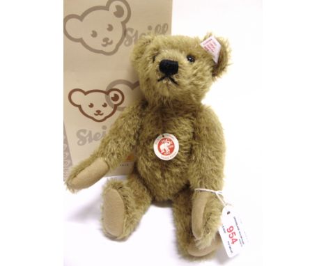 A STEIFF COLLECTOR'S TEDDY BEAR 'GREGORY THE GROWLER BEAR', EXCLUSIVE TO QVC  (EAN 662973), brass, with growler, limited edit