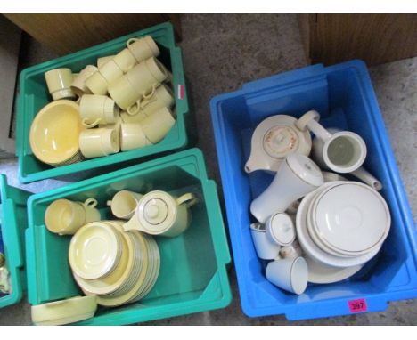 Poole pottery tableware to include Summer Glory part dinner service, together with a gold rimmed part dinner service and a la