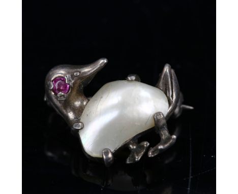 A miniature Antique gem set figural duck brooch, unmarked silver settings with blister pearl and ruby eye, height 15mm, 1.8gN