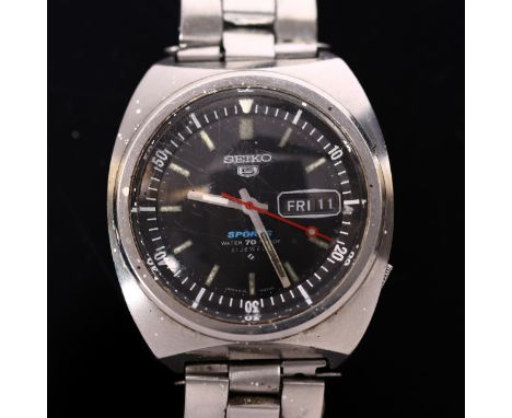 SEIKO 5 - a Vintage stainless steel Sports automatic bracelet watch, ref. 6119-6023, circa 1970s, black dial with baton hour 