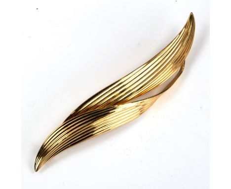 CHRISTIAN DIOR - a large Vintage gold plated stylised leaf brooch, length 83.4mm, 7.1gNo damage or repair, only very light su
