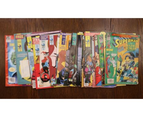 Twenty five mixed DC comics. UK P&amp;P Group 2 (£20+VAT for the first lot and £4+VAT for subsequent lots) 