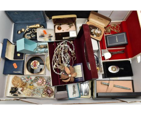 A BOX OF ASSORTED COSTUME JEWELLERY AND ITEMS, to include beaded necklaces, chains, cufflinks, earrings, compact, a boxed 'Ro