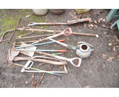 A COLLECTION OF GARDEN TOOLS including a Murphy post shovel, spades, forks, rakes etc