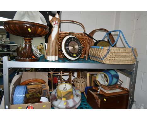 A GROUP OF MID-CENTURY ORNAMENTS AND SUNDRIES, comprising a Metamec 'Zodiac' wall clock, two wicker shopping baskets, magazin