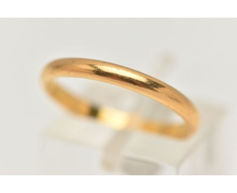 A 22CT GOLD POLISHED BAND RING, hallmarked 22ct Birmingham, ring size O, approximate gross weight 2.9 grams (condition report