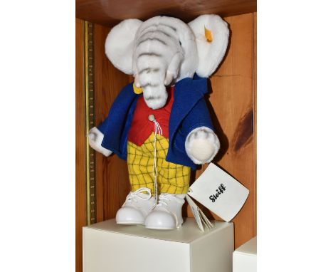 A BOXED STEIFF 'EDWARD TRUNK', 653612, yellow ear tag, gold button, box and cardboard swing tags (1 +box) (Condition report: 