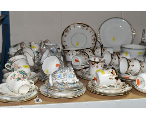 LATE 19TH / EARLY 20TH CENTURY TEAWARES, to include Grainger &amp; Co Worcester 1834 pattern cups and saucers - eight each on