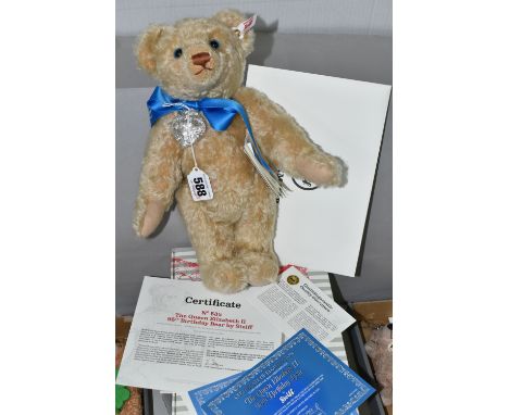 A BOXED LIMITED EDITION STEIFF 'THE QUEEN ELIZABETH II 95TH BIRTHDAY' TEDDY BEAR, a Danbury Mint exclusive, jointed with ligh