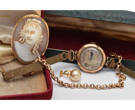 FOUR ITEMS OF JEWELLERY, to include a 14ct gold oval cameo, depicting a lady in profile, collet set with a polished rim, hall