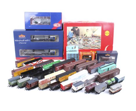 A collection of OO gauge model railway locomotives and wagons. Comprising one Bachmann Windhoff 2 piece MPV set DCC ready, on