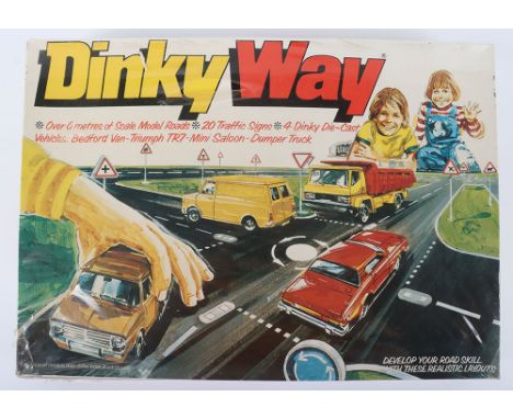 Dinky Toys Way 237 Set, over 6 meters of scale model roads, 20 traffic signs, 4 Dinky Die-cast vehicles: 412 Bedford AA Van, 