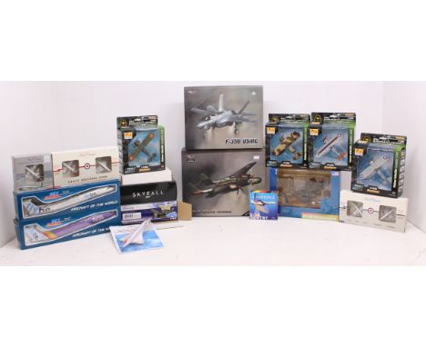 Aircraft: A collection of seventeen (17) various boxed scale aircraft, to include: Easy Model, Corgi AA33826, two Air Force 1