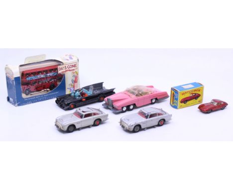 Diecast: A collection of four unboxed vehicles to comprise: Dinky Toys Fab 1, 100; Corgi Batmobile with Batman figure; two Ja