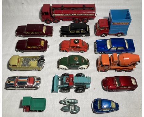 Diecast: A collection of assorted diecast vehicles to include: Corgi, Dinky and Matchbox vehicles: Dinky Leyland Octopus Esso