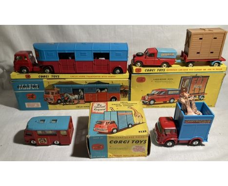 Corgi: A collection of four Corgi Chipperfields Circus vehicles to include:&nbsp;Major Toys 1130 Horse Transporter with six h