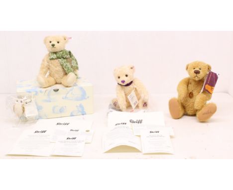 Steiff: A boxed Steiff Edelweiss Teddy Bear Steiff Gallery 2014, 673788, Limited Edition 54 of 1500. Original box. Together w