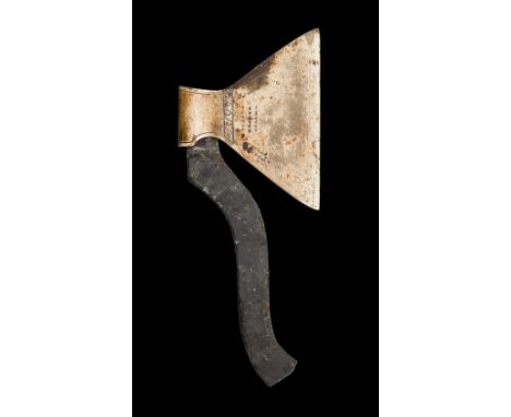 A SMALL INDIAN AXE, LATE 18TH CENTURY, PROBABLY FOR MATCH CUTTING with brass wedge-shaped head decorated with an incised cris