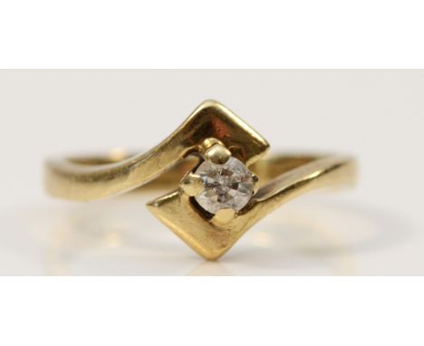 A 9ct gold vintage diamond dress ring, claw set, I 1/2, 1.8g 