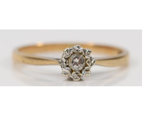 A 9ct gold vintage diamond solitaire ring, M, 1.4g 