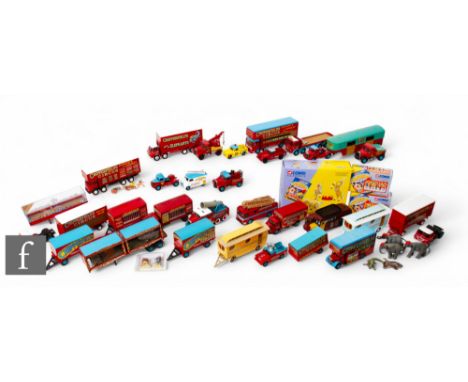 A large collection of modern Corgi Chipperfield's Circus diecast items, including trucks, trailers, caravans, fire engine, an