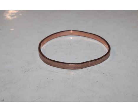 A 9ct gold bangle AF, 7.5gms 