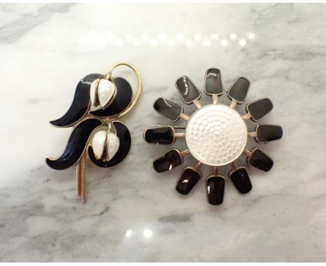 Two AKSEL HOLMSEN Norwegian sterling silver and black and white enamel flower Brooches; one sunflower 47mm diameter and one h