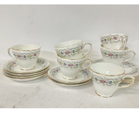 A Duchess Albany tea set consisting of saucers and cups. NO RESERVE