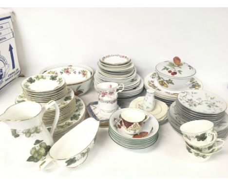 A collection of various ceramic dinner ware and tea set items including cups, plates etc by Royal Worcester, Noritake, Royal 