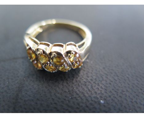 A 9ct gold sapphire ring size N - approx weight 3.3 grams - light scratches, usage wear 