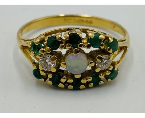 18ct gold, emerald, opal and diamond ring, 3.4g. Estimate: £250-300