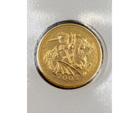2005 St. George and the Dragon 22ct gold sovereign in presentation folder. Estimate: £330-350