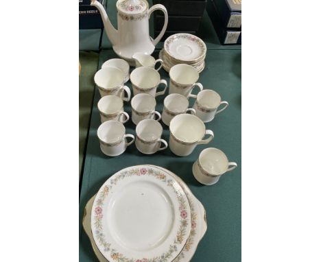 A Paragon china part coffee set comprising: coffee pot, coffee cups, saucers and cake plates. Estimate £10-20.