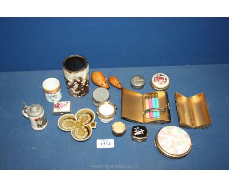 A small quantity of Pill boxes in enamel, porcelain, metal, brass etc., plus a mother of pearl Stratton powder Compact and ci