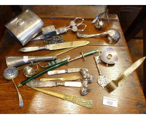 Early 20th c. Kohler beater's hunting horn, by Swaine &amp; Adeney, cutlery, white metal chain, bear figures, etc.