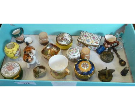 Enamel and porcelain pill boxes. Makes include Royal Worcester, Limoges, Coalport, Bilston &amp; Battersea, Royal Doulton kit