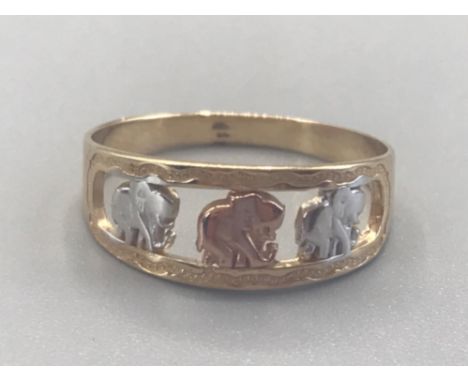 Brand new ex-display 10ct yellow gold elephant pattern ring size r 2.2g