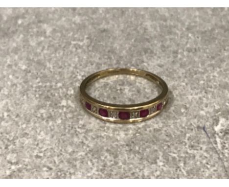 9ct yellow gold diamond and ruby ring size O 1.3g gross
