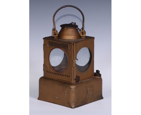 Railwayana - an LNER, Lynlight No. 1/Sherwoods signal lamp, Welch Patent Reg. No. 711206 (1926) 