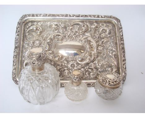 An Edward VII rectangular silver foliate embossed dressing table tray, Birmingham, 1901 by William Hutton and Sons, 29 x 20cm