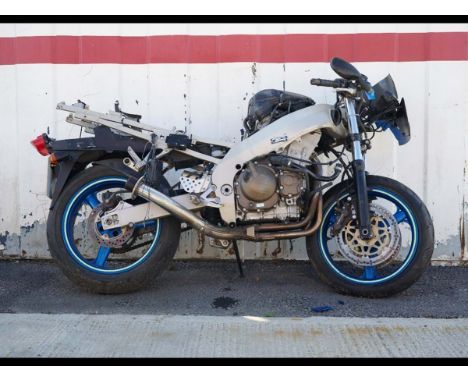 1998 Kawasaki ZX900-C1 Transmission: manualMileage:The eagle eye-bike enthusiasts will note that this Kawasaki is a short whe