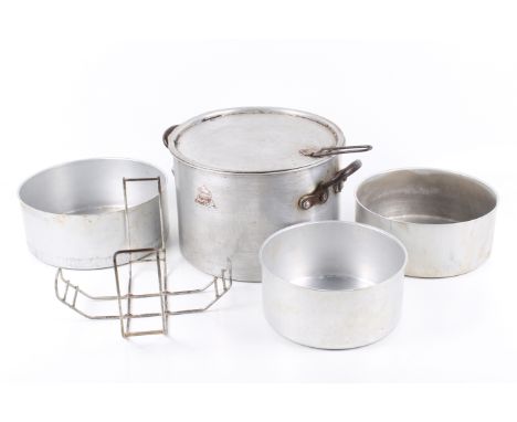 A vintage set of four Agaluxe set of pans/cake tins. Including 9 pt twin handle pan, etc. Max. H15cm