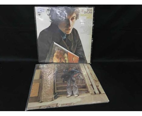 GOOD LOT OF VINYLScomprising folk and country artists such as Bob Dylan, Johnny Cash, Hendrix, The Lovin' Spoonful, etc.