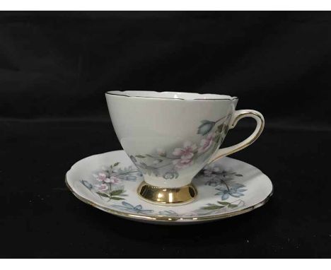 ALFRED MEAKIN PART DINNER SERVICEalong with Drury Lane Gladstone part tea service including five trios
