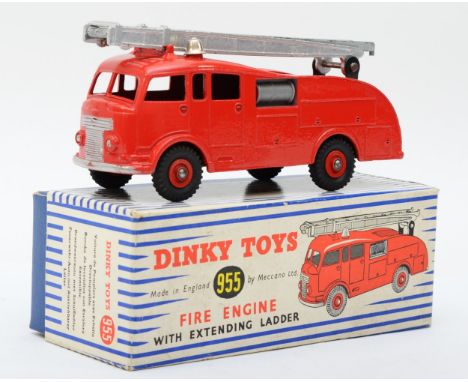 Dinky Toys - A boxed 955 Fire Engine with extending ladder. 